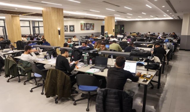 Konya Selçuklu&#039;daki bu kütüphanede yok yok...