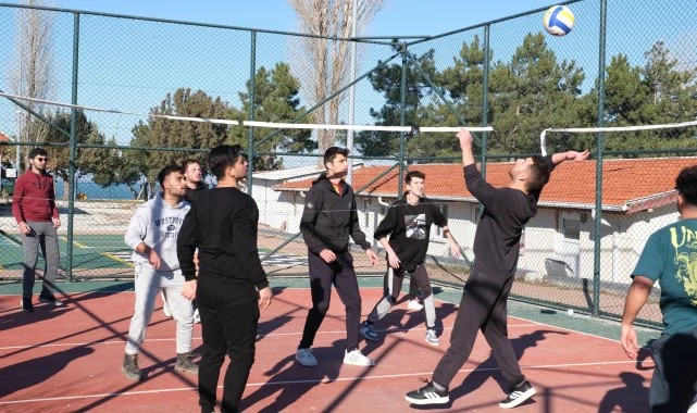 Konya&#039;da üniversiteli gençlere Beyşehir motivasyonu