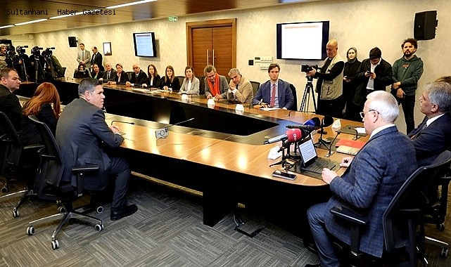 SULTANHANI&#039;NDA RESTORASYONU TAMAMLANAN HEREKE HALISI LAHEYDEKİ BARIŞ SARAYINA GÖNDERİLDİ