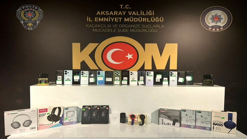 Aksaray&#039;da Kaçak Elektronik eşya ve Sigara Operasyonu; 5 Gözaltı