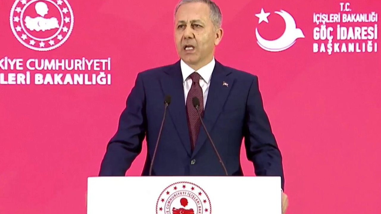 İçişleri Bakanı Yerlikaya; &quot;82 bine yakın Suriyeli ülkesine döndü&quot;