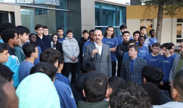 Konya&#039;da Başkan Altay&#039;dan uluslararası liselilere ziyaret