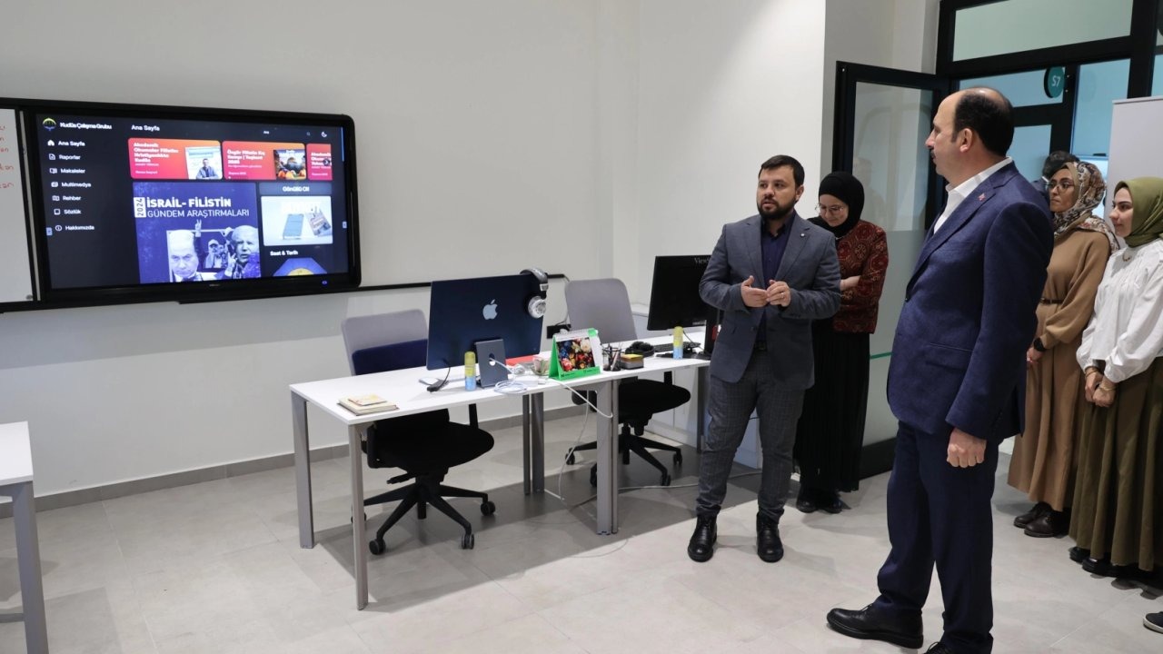 Konya&#039;da Başkan Altay, üniversiteli gençleri dinledi