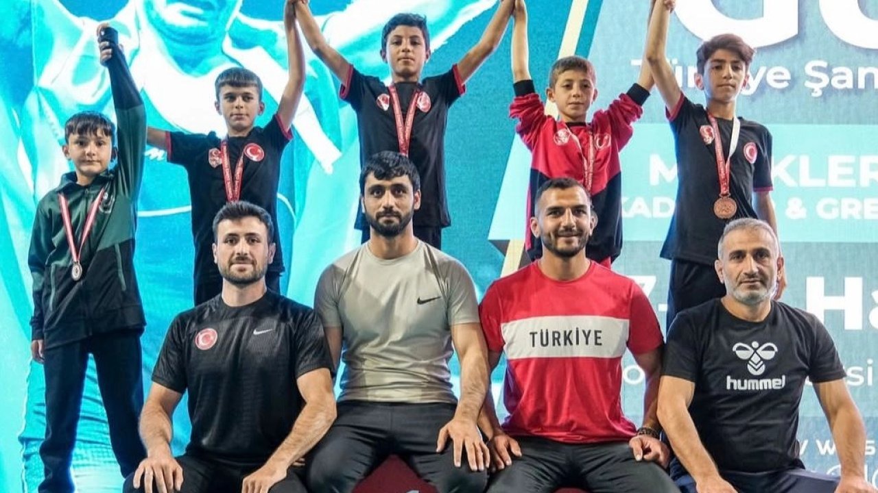 Konya güreşçilerinden Türkiye Şampiyonası’nda büyük başarı