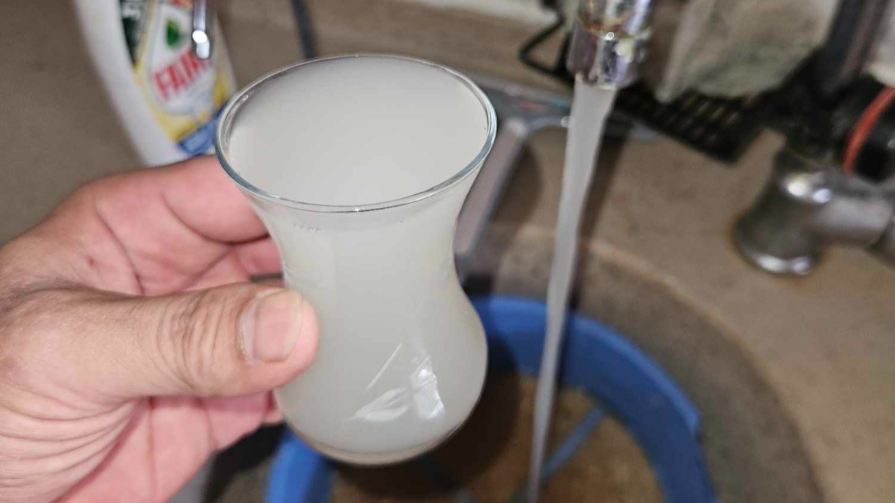 Yeşiltömek Köyü’nde Su Çilesi Büyüyor: “Çeşmelerden Su Değil, Çamur Akıyor”