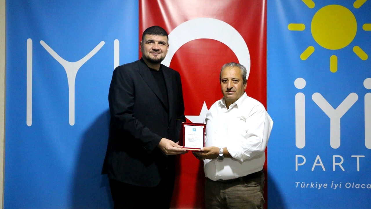 İYİ Parti Sultanhanı ilçe Başkanlığında Bayrak değişimi