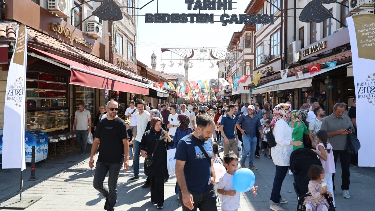 Konya&#039;da Başkan Altay&#039;dan esnafa teşekkür
