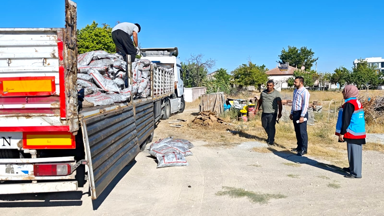 Sultanhanı’nda İhtiyaç Sahiplerine Kömür Dağıtımı Başladı