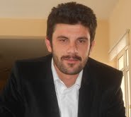 ESKİL BELEDİYE BAŞKANINI &#039;TİYE&#039; ALAN GAZETECİ...