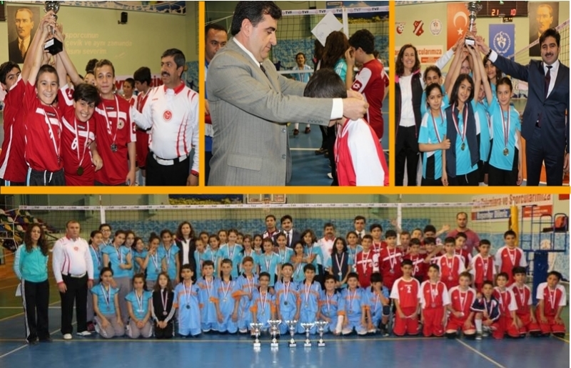 Sultanhanı Ortaokulu Voleybol Takımı üçüncü Oldu
