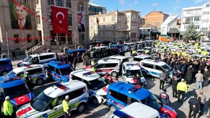 Aksaray emniyeti ve jandarmasına tahsis edilen 118 yeni araç törenle hizmete girdi