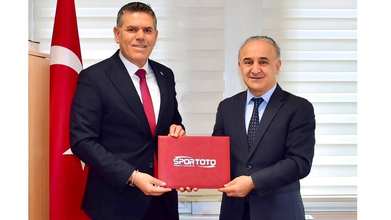 Başkan Solak'dan Sultanhanı’na Kapalı Spor Salonu Müjdesi