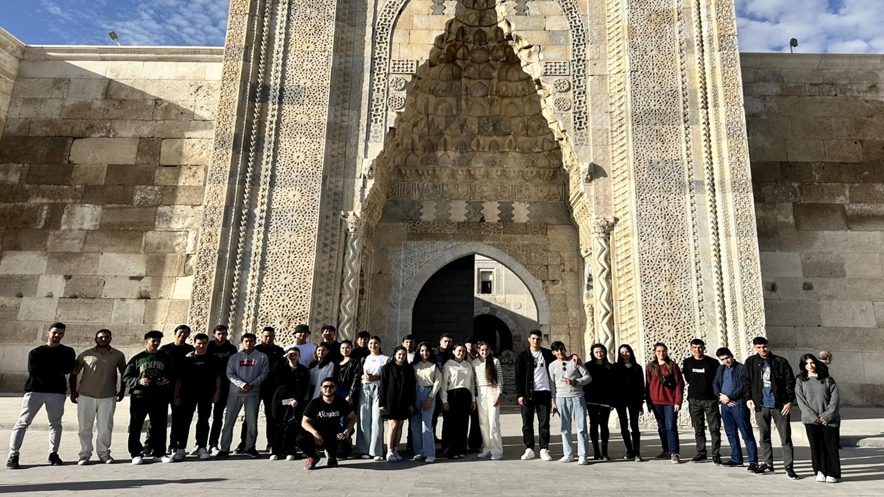 ASÜ öğrencileri 13 sosyal sorumluluk projesi ile gönüllere dokundu