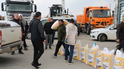 Konya'da üreticilere yüzde 50 hibeli aspir tohumları dağıtılıyor