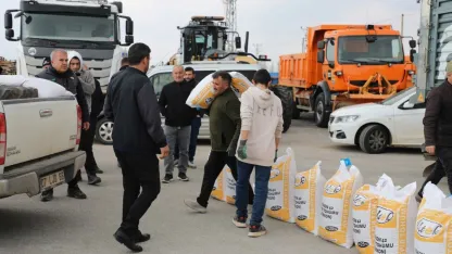 Konya'da üreticilere yüzde 50 hibeli aspir tohumları dağıtılıyor