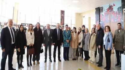 ASÜ’de Aksaray’a özgü  hediyelik seramik sergisi açıldı